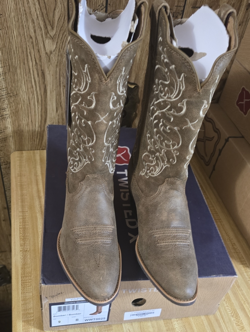 Twisted X 9 B Women's Tan Western Embroidered Heeled Boots
